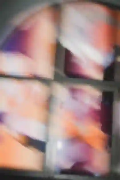 Blurry photo of window artwork for Nuremberg's Blok bar.